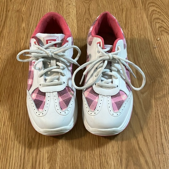 Brunswick Shoes - Women’s Brunswick Pink & White Soft Bowling Shoes Sz 8 1/2‘ Very good condition.